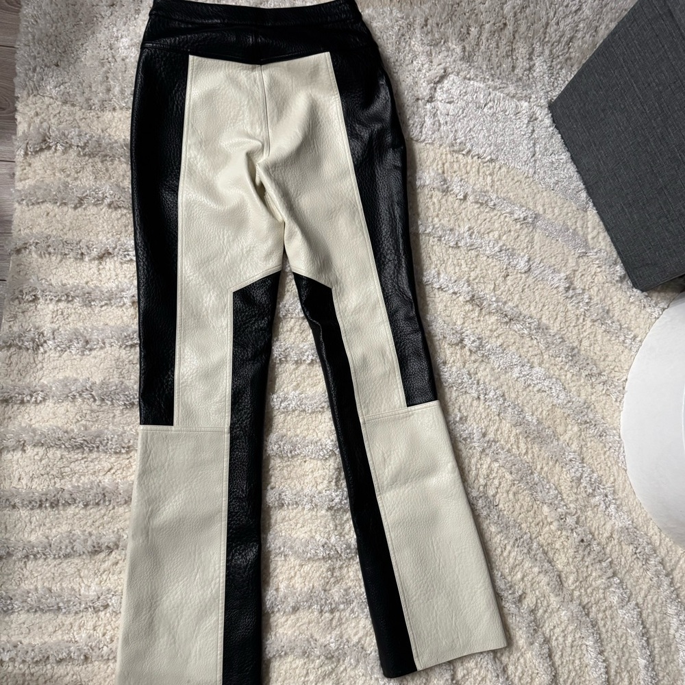 Ronny Kobo - High Rise Faux Leather Pants 🤍🖤 - Picture 4 of 8